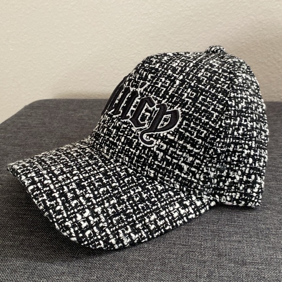 Black/White Juicy Couture Hat - Picture 3 of 5